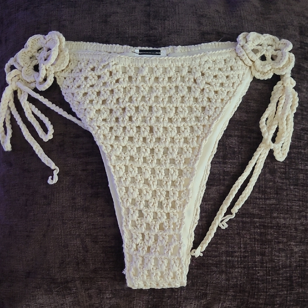 Elegant Crochet Bikini Bottom with Floral Accents